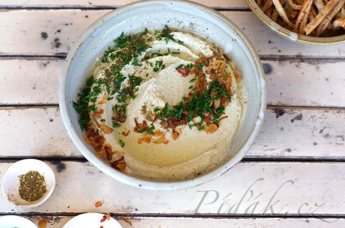 1. obrázek Fazolový hummus