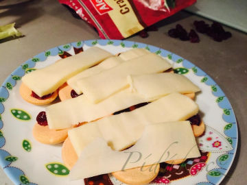 4. obrázek Cheese biscotti with leek and cranberries