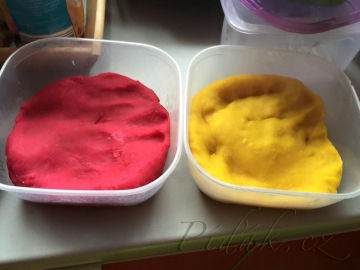 2. obrázek Romčalína - domácí modelína - lepší než playdoh